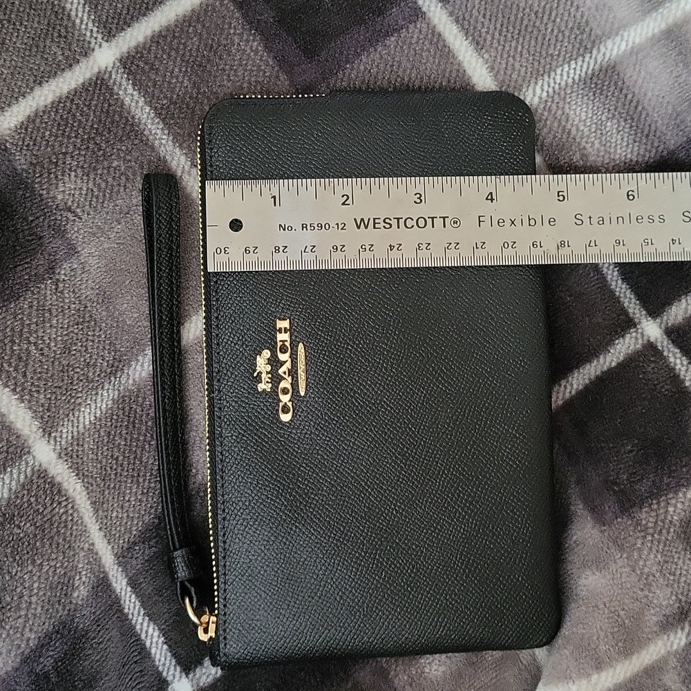 Coach Large Black Leather Corner Zippered Wristlet, New With Tags - Picture 4 of 12